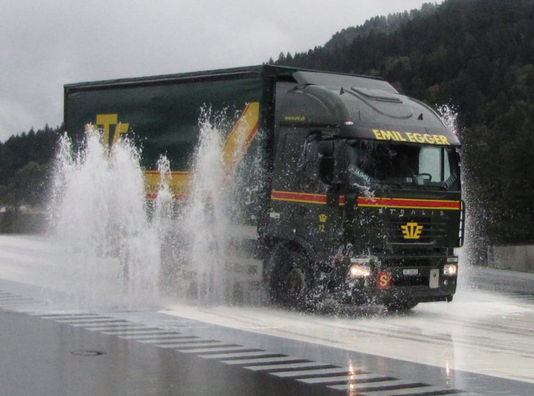 CZV Fahrtraining für Lastwagen Car Schulbusse